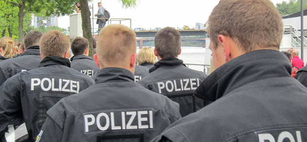 Einrichtungen Polizei, Polizisten, Drohmails, Ermittlungen