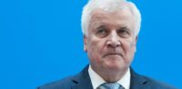 Horst Seehofer © shutterstock, bearbeitet by iQ.