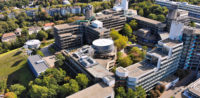 Symbolbild: Universität Wuppertal © shutterstock, bearbeitet by iQ.