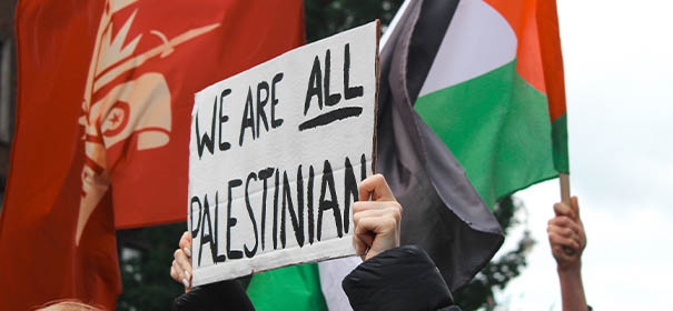 Solidarität mit Palästina © shutterstock, bearbeitet by iQ